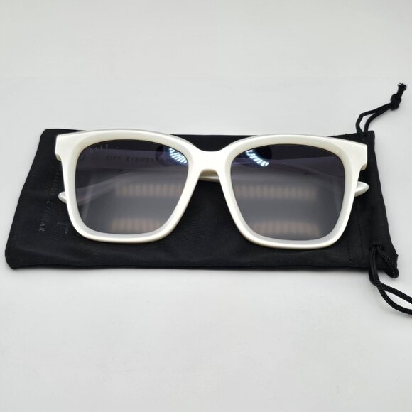 Diff Eyewear Meredith Snowbound Frame Grey Gradient Lens Sunglasses w/ Case 54mm main image 14